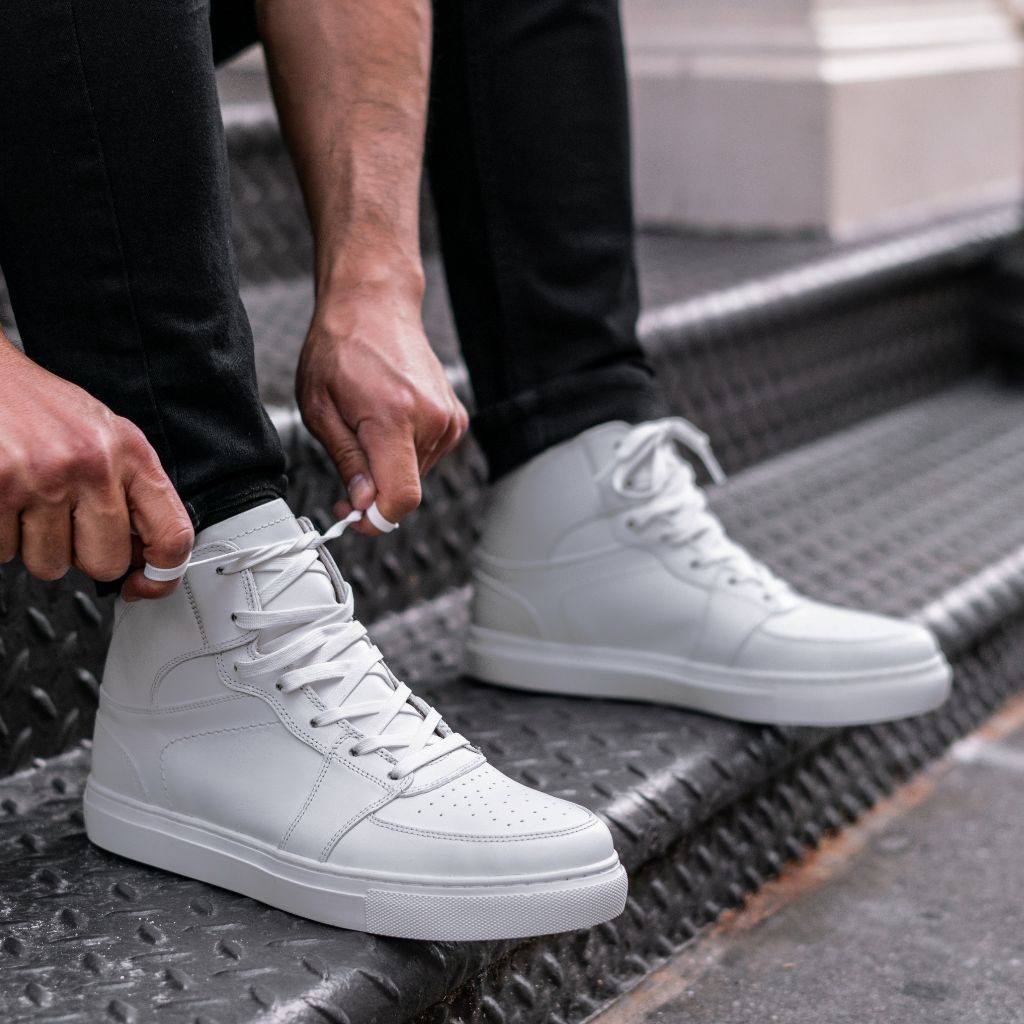 Showtime | White - Image 6