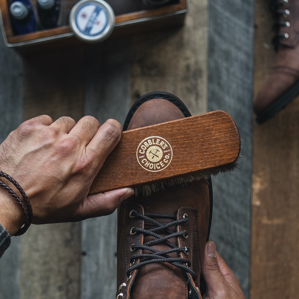Cobbler's Choice Premium Shoe Brush | Brown - Image 4