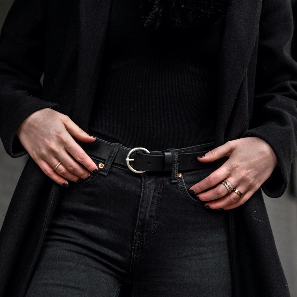 Women's Circle Leather Belt | Black - Image 4